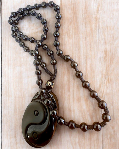 Obsidian Yin Yang Amulet med Gravering - Harmoni og Beskyttelse, personalisering med gravering til gave