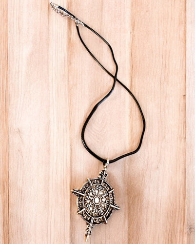 Amulet Nordens Kriger - Vikingekompas, mulighed for personlig gravering som gave, 2 varianter at vælge imellem