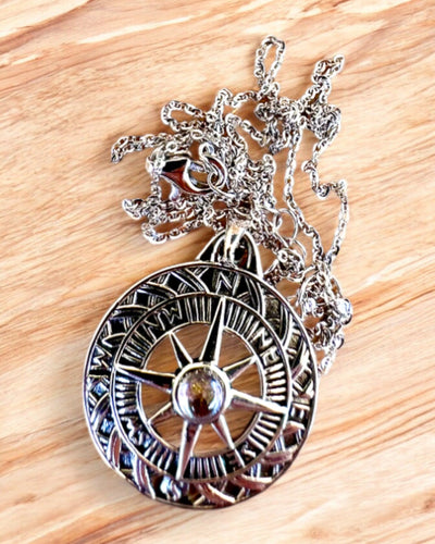 Amulet til Astralrejse – Sølvhalskæde med Gravering, personalisering til gave