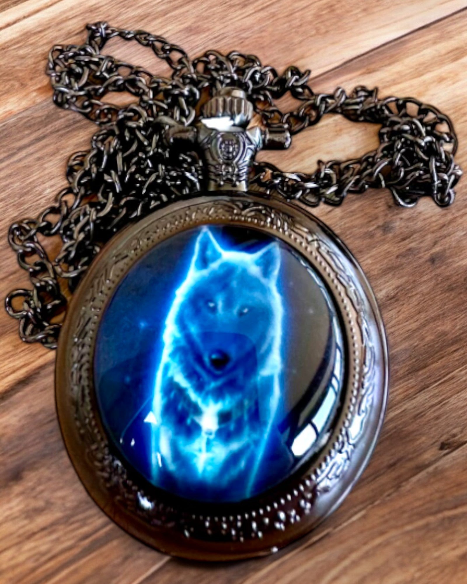 Lunar Wolf Lommeur – Måneulvens Ur, mulighed for personlig gravering som gave