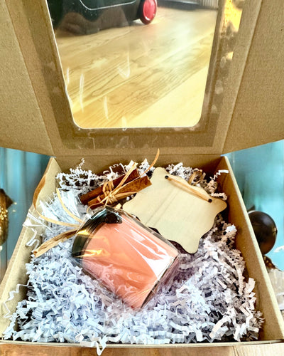 Intentionel sojavokslys 250 ml med naturlig sten – vælg din energi: Citrin eller Granat, personliggørelse med gravering som gave