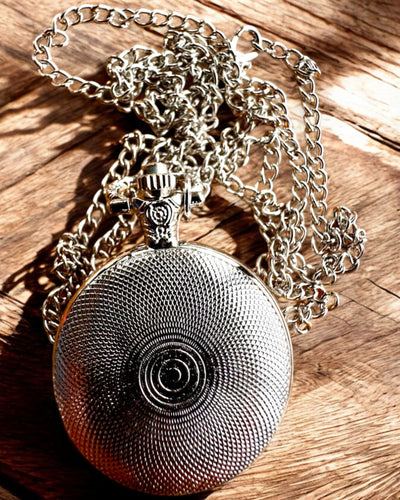 Lommeur "Stjernekatt" med Gravering, 2 farvevarianter at vælge imellem