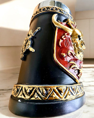 Karnawałowy Kufel Wojownika - 600 ml, 16 cm høj, mulighed for personlig gravering som gave