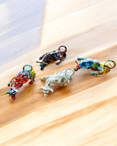 Dekorativ Skulptur Tyr "BullArt" – Unik Kunst med Mulighed for Gravering - 4 farvevarianter, til personlig gave