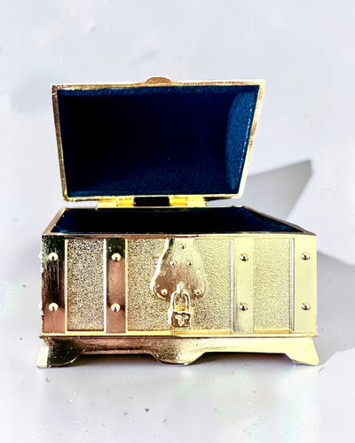 Retro Metal Skattekiste med Gravering - Sølvfarvet Kasse 7x5x5 cm