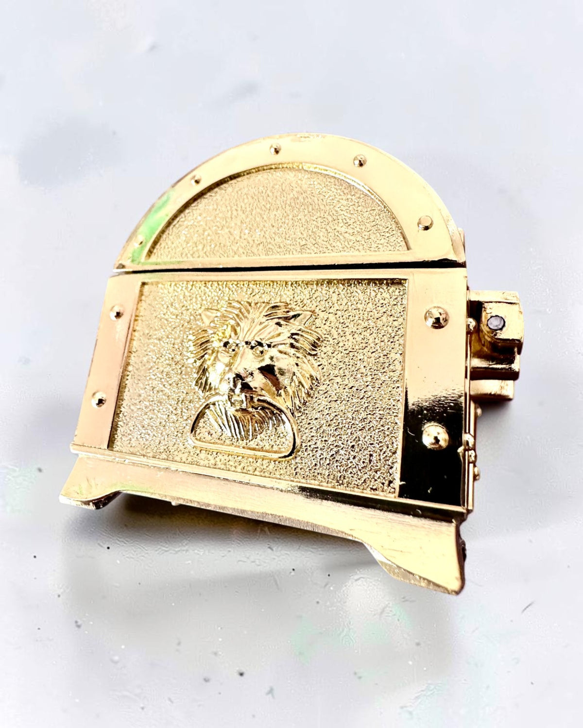 Retro Metal Skattekiste med Gravering - Sølvfarvet Kasse 7x5x5 cm