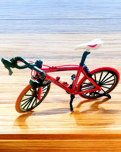 Miniature Metal Model Rød Cykel "SpeedMaster" personliggørelse med gravering som gave, 2 farvevarianter