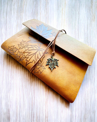 Notatbog "Efterårsblade" Format A5, mulighed for personliggørelse med gravering til gave