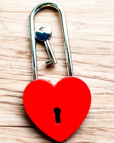 Magiske kærlighedslåse med indgravering som gave, 5 farvevarianter at vælge imellem