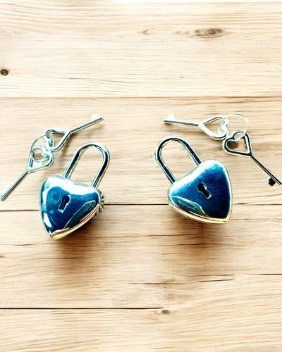 Nøgler til Kærlighed i Sølvfarve 2 mini Hængelåse i Hjerteform, mulighed for personalisering med gravering som gave