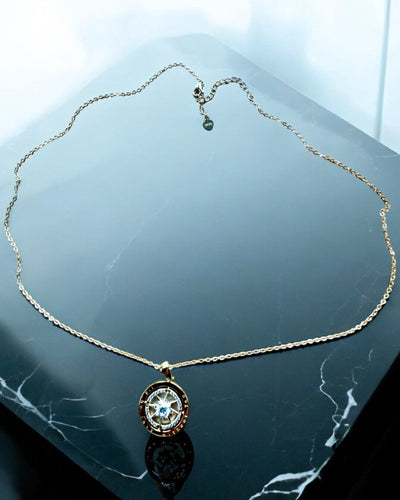 Kompas Halskæde "Stjernekurs", mulighed for personlig gravering, 2 farvevarianter at vælge imellem