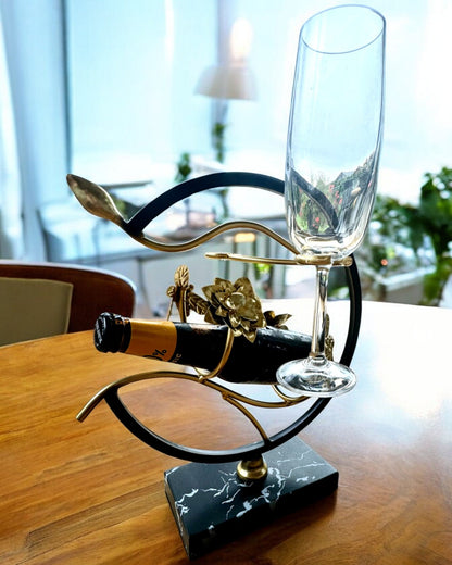Stativ "Elegancki Owad" - til vinflaske og glas, højde 33 cm, mulighed for personliggørelse med gravering til gave