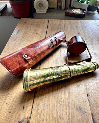 Kongelig Kikkert "Voyager 1818" – Eksklusiv, Messing, 83 cm, håndlavet, etui af Naturlæder – Samlerudgave, personliggørelse med gravering som gave