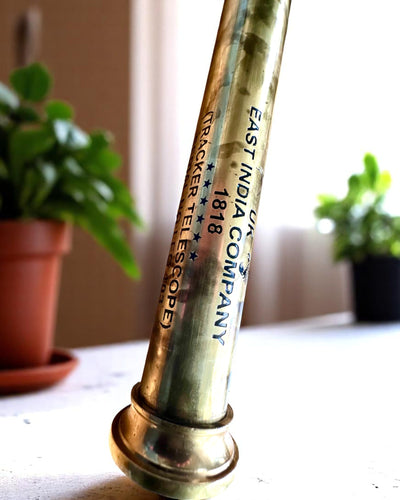 Kongelig Kikkert "Voyager 1818" – Eksklusiv, Messing, 83 cm, håndlavet, etui af Naturlæder – Samlerudgave, personliggørelse med gravering som gave