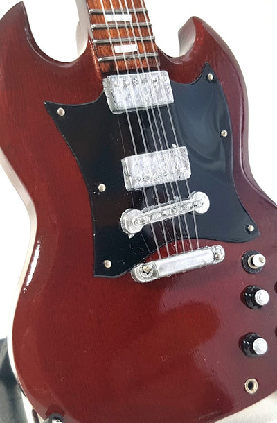 Mini-guitar i stil med AC/DC Angus Young MGT-0567
