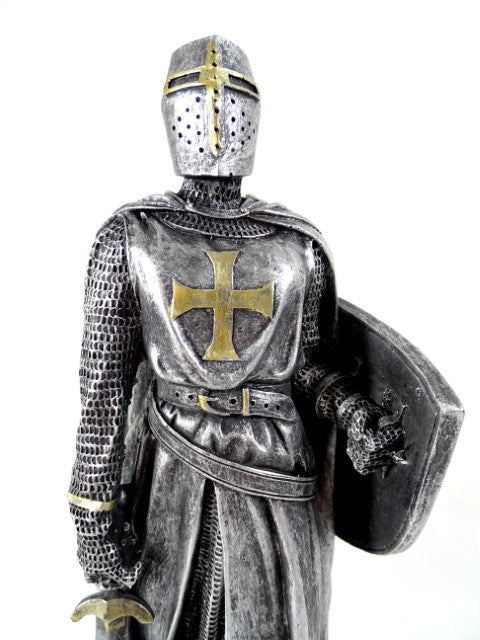 Figur af en korsridder på 30 cm med gravering