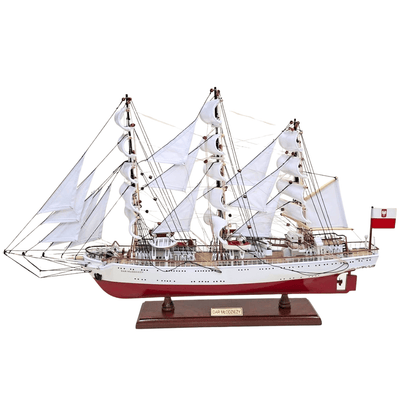 Eksklusiv model af sejlskibet Dar Młodzieży XXL 71 cm med mulighed for personlig gravering