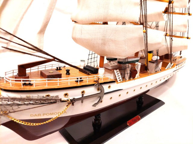 Model af sejlskibet Dar Pomorza 80cm - DARPOM80