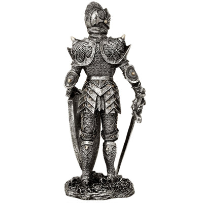 Dekorativ figur af ridder i sølvfarvet rustning, højde 30 cm - MC-23053