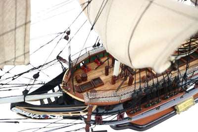 Eksklusiv stor model af sejlskibet USS Constitution 100cm med mulighed for personlig gravering