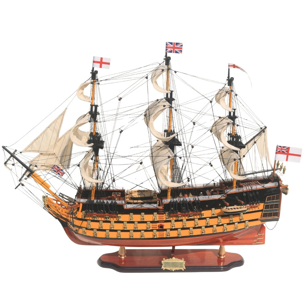 Samlet model af sejlskibet HMS Victory 80cm med mulighed for personlig gravering - eksklusiv dekoration som gave, håndlavet af eksotisk træ, høj kvalitet og sans for detaljer