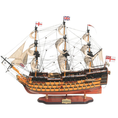 Samlet model af sejlskibet HMS Victory 80cm med mulighed for personlig gravering - eksklusiv dekoration som gave, håndlavet af eksotisk træ, høj kvalitet og sans for detaljer