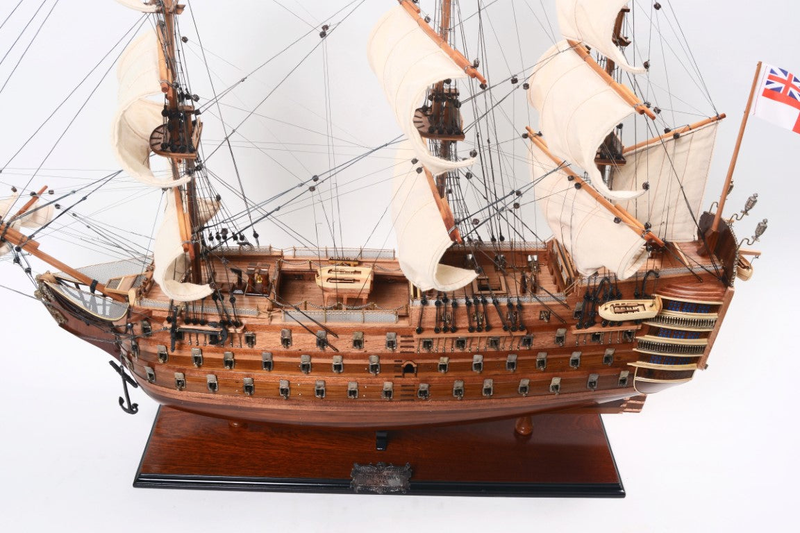 Eksklusiv model af sejlskibet HMS Victory VIC80R