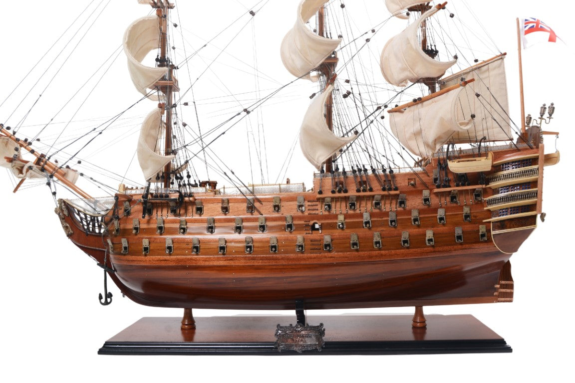 Eksklusiv model af sejlskibet HMS Victory VIC80R