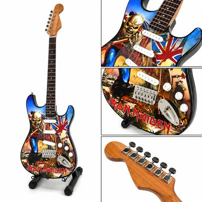 Mini dekorationsguitar Iron Maiden “The Trooper” af mahogni - håndlavet pynt til musikfans