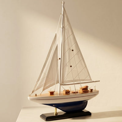 Model af træyacht Højde 42cm – M1
