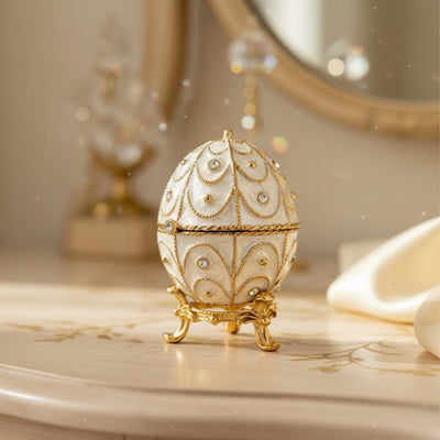 Eksklusiv metallsmykkeskrin, Fabergé-æg med krystaller - B0748-17WH