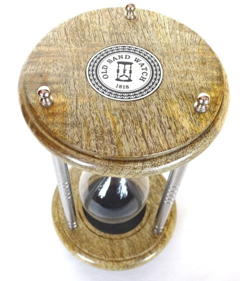 Messing-træ timeglas 10 min med gravering - elegant gave i sort farve, højde 25 cm, lavet af metal, glas og mangotræ  