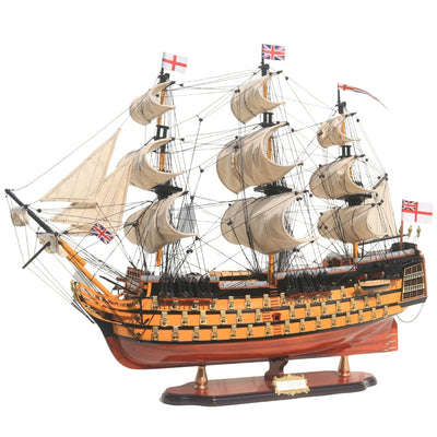 Samlet model af sejlskibet HMS Victory 80cm med mulighed for personlig gravering - eksklusiv dekoration som gave, håndlavet af eksotisk træ, høj kvalitet og sans for detaljer