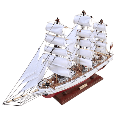 Eksklusiv model af sejlskibet Dar Młodzieży XXL 71 cm med mulighed for personlig gravering