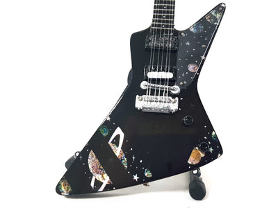 Mini-guitar i stil med Scorpions Matthias Jabs MGT-7818