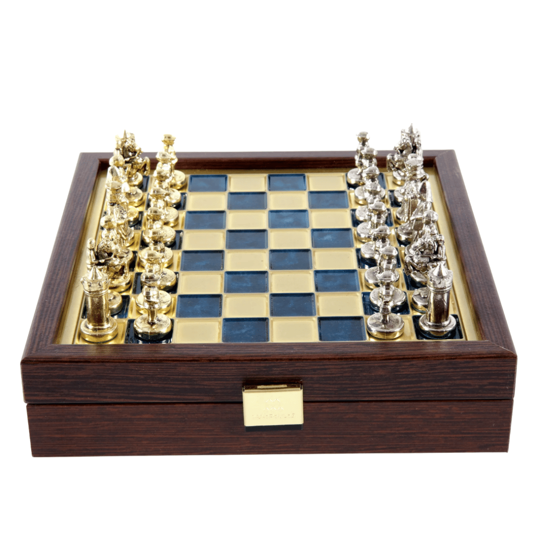 Elegant premium-messingskak 20x20cm Byzantium med personlig gravering - ideel gave til skakspillere og historieelskere - håndlavede brikker i guldfarvet og sølvfarvet finish