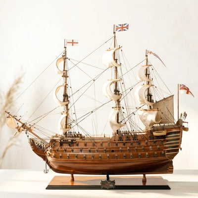 Eksklusiv model af sejlskibet HMS Victory VIC80R