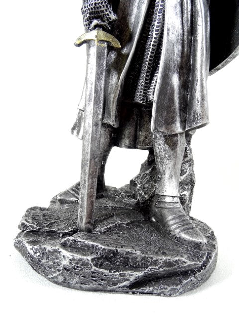 Figur af en korsridder på 30 cm med gravering