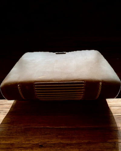 Notatbog Premium "RetroNotes" – Elegant notesbog i Ægte Læder - 200 sider, 120g, notesbog, skitsebog, brun farve, personalisering med gravering