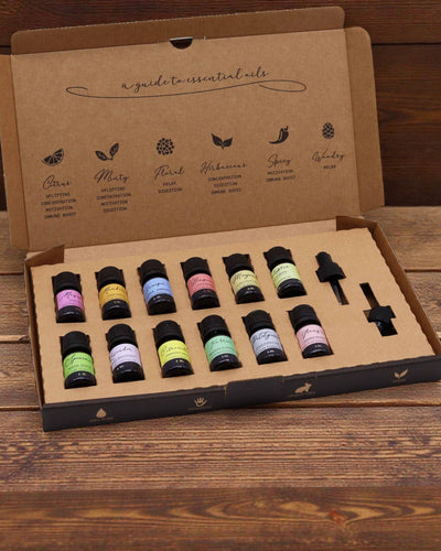 Forårets opvågnen i naturen – fornemt sæt med 12 æteriske olier 5 ml med pipetter