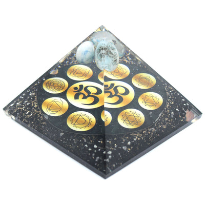 Orgonitpyramide Midnight Om Chakra