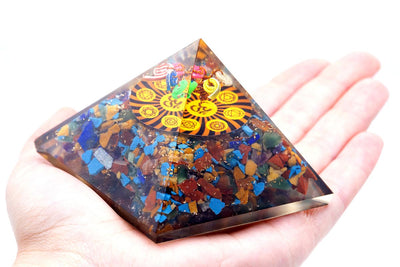 Orgonitpyramide Om Chakra