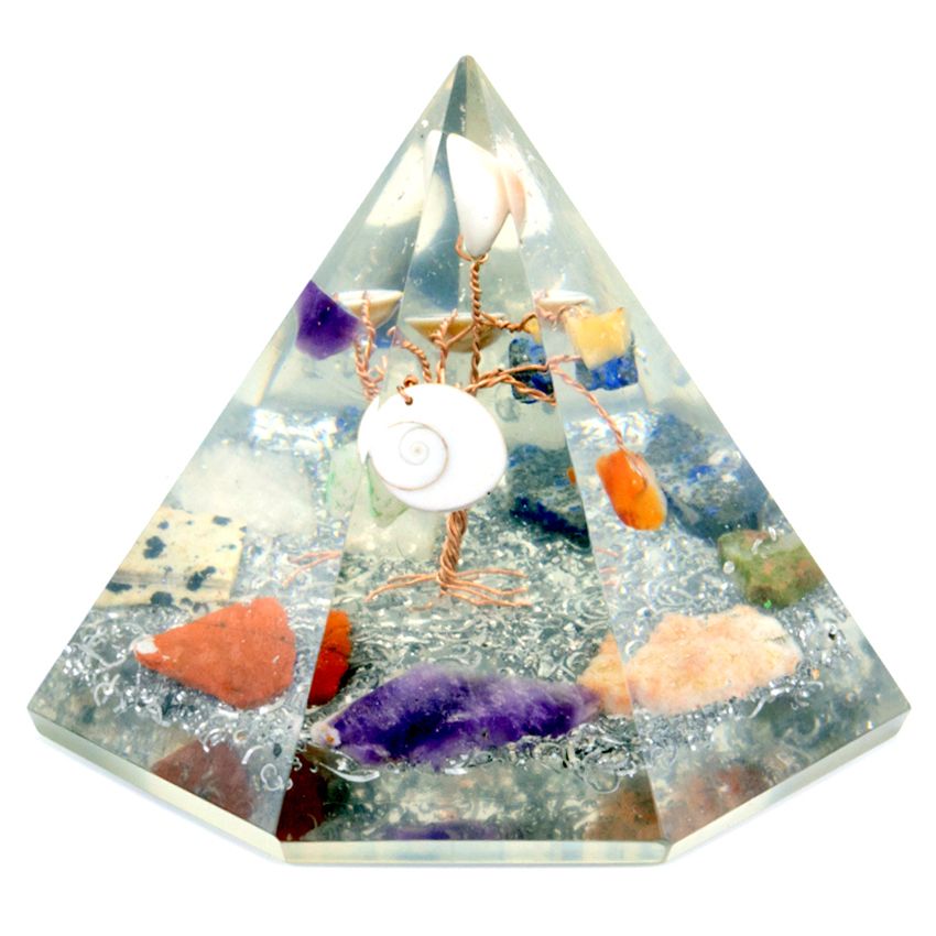 Orgonit 7-symmetrisk Pyramide med Visdomstræ af Sten