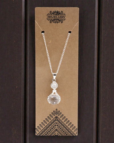 Krystalhænder – vedhæng med helbredende hænder af bjergkrystal