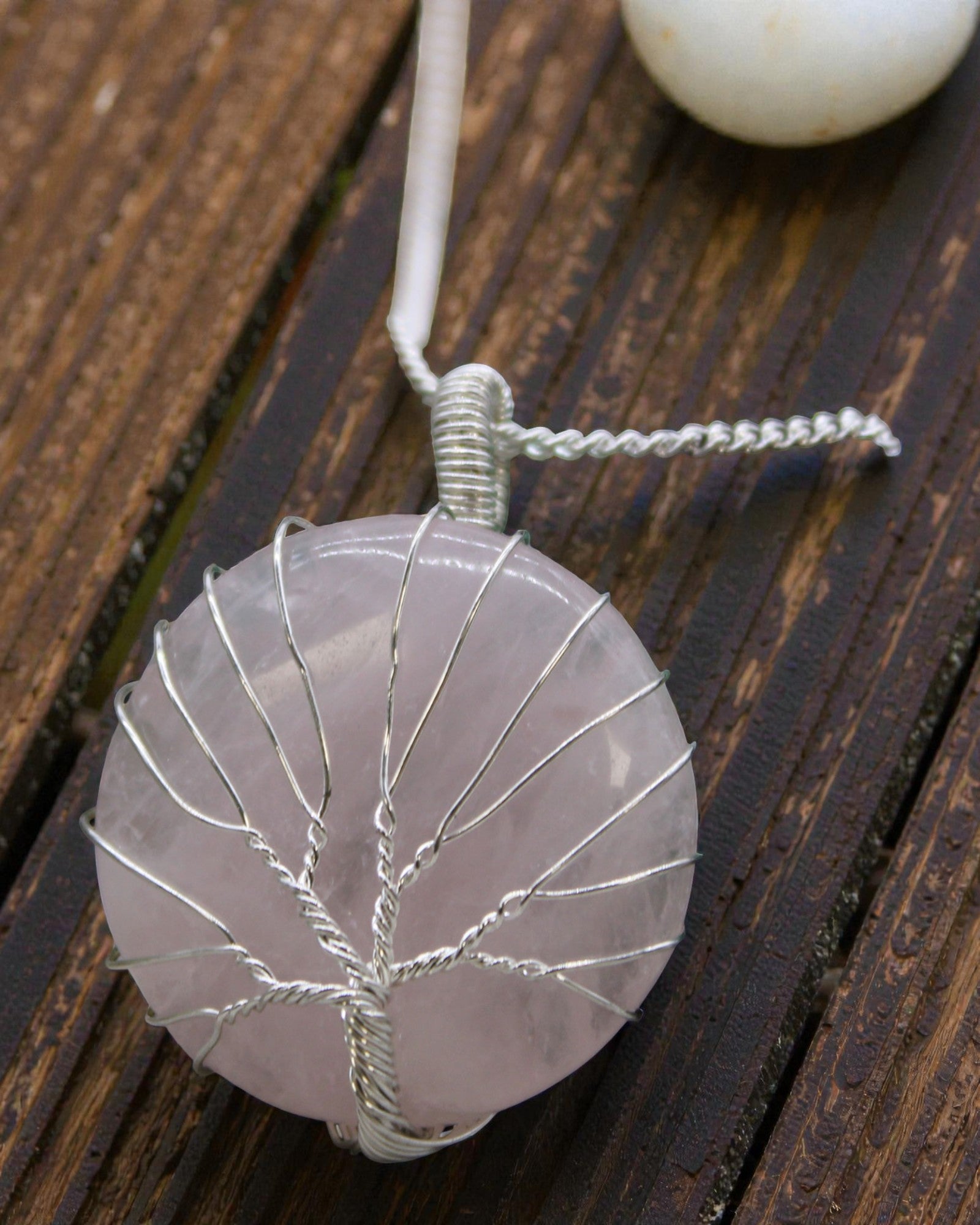 Drzewo Miłości – Naszyjnik z Kwarcem Różowym i Drzewem Życia