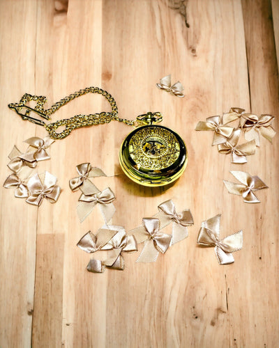 Retro Udskåret Lommeur med Håndoptrukket Mekanisme, Guld Farve med Romersk Skala og Selvlysende Skive, Vintage Stil