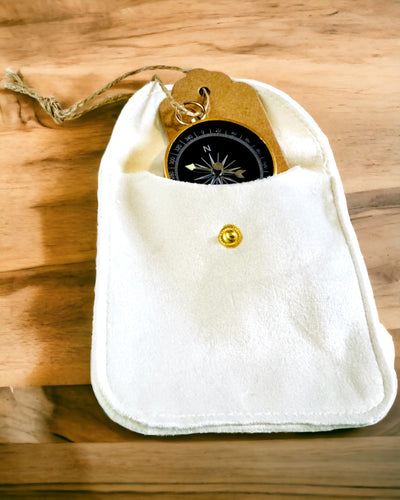 Kompakt Navigationskompas med Metalfinish – En Uundværlig for Enhver Rejsende, med Gravering