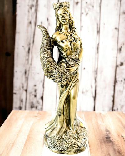 "Posen af Gudinden Abundans" - Dekorativ Resin Statue af Fortuna til Hjem og Kontor