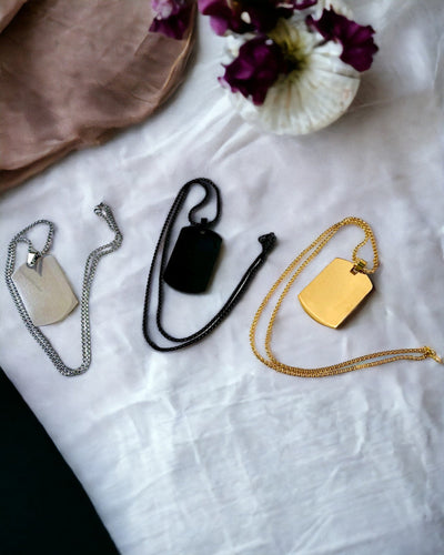 Halskæde med Dog Tag "Tre Nuancer af Stil" - ID-brik - Elegant Vedhæng i Rustfrit Stål med Mulighed for Gravering