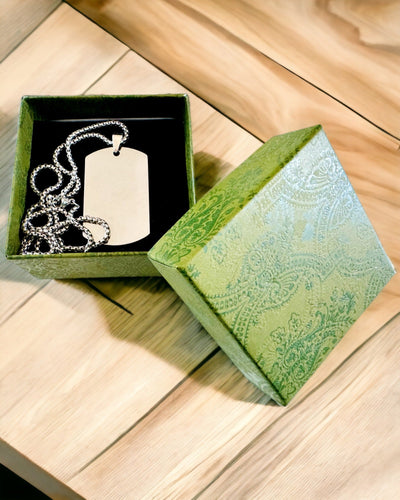 Halskæde med Dog Tag "Tre Nuancer af Stil" - ID-brik - Elegant Vedhæng i Rustfrit Stål med Mulighed for Gravering